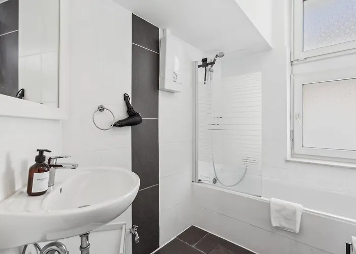 Shiny Homes - Modern & Cozy In Mitte Lejlighed *